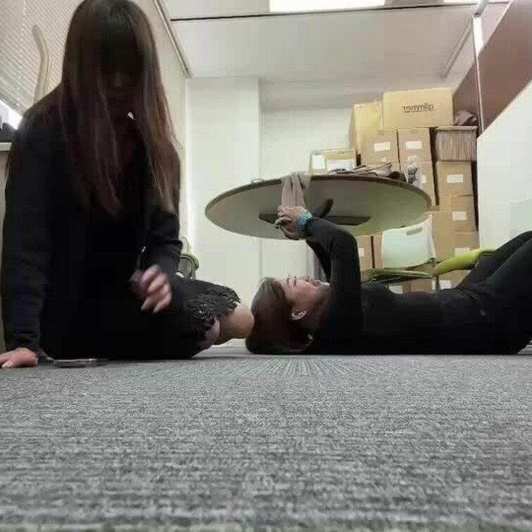 皆様いつもご購入ありがとうございます☺️
今回のくすぐり動画はこちらです👍

是非見てあげてくださいね(  ˆОˆ