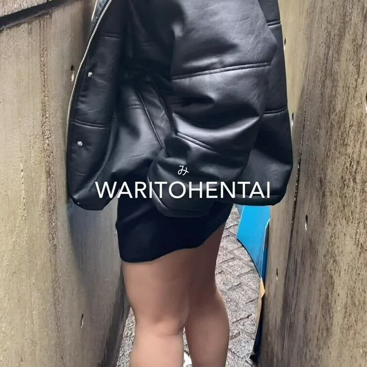 野外放屁💨
女の子がいろんなシチュエーションでオナラする「オナラまとめ動画」単品動画にあるのでチェックしてみてください