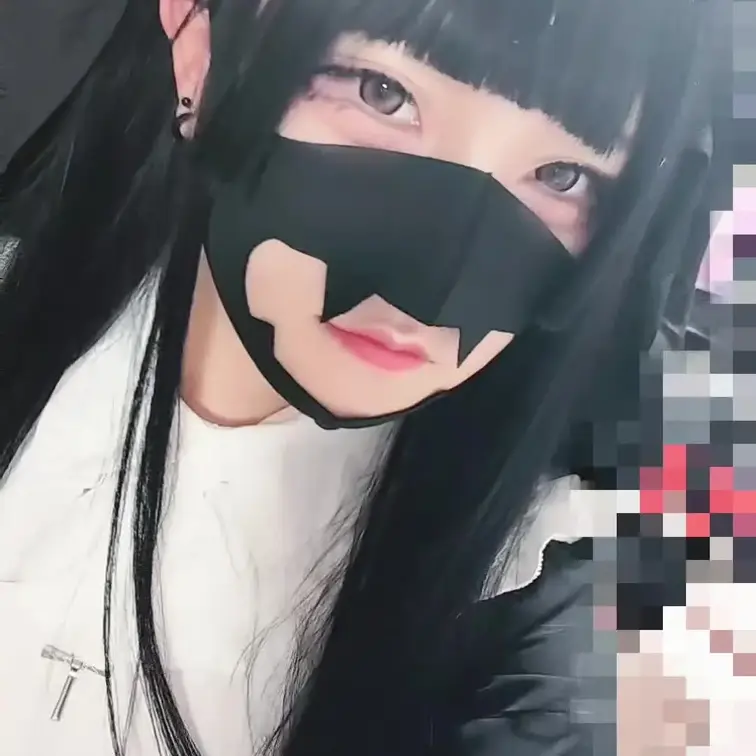 シスターコスで舌出し𐔌՞・·・՞𐦯