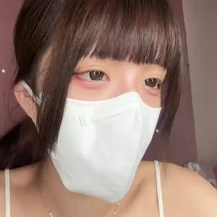 【みれい 20 歳】

みれいさんのライブ配信動画です
生ライブ配信だと、1 回の有料配信を視聴すると、おおよそ平