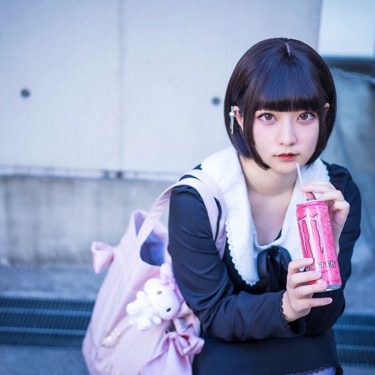 プラン今日更新するよ〜☺️
制服濡れタイツです〜☺️
これはお気に入りのポトレ写真🎀