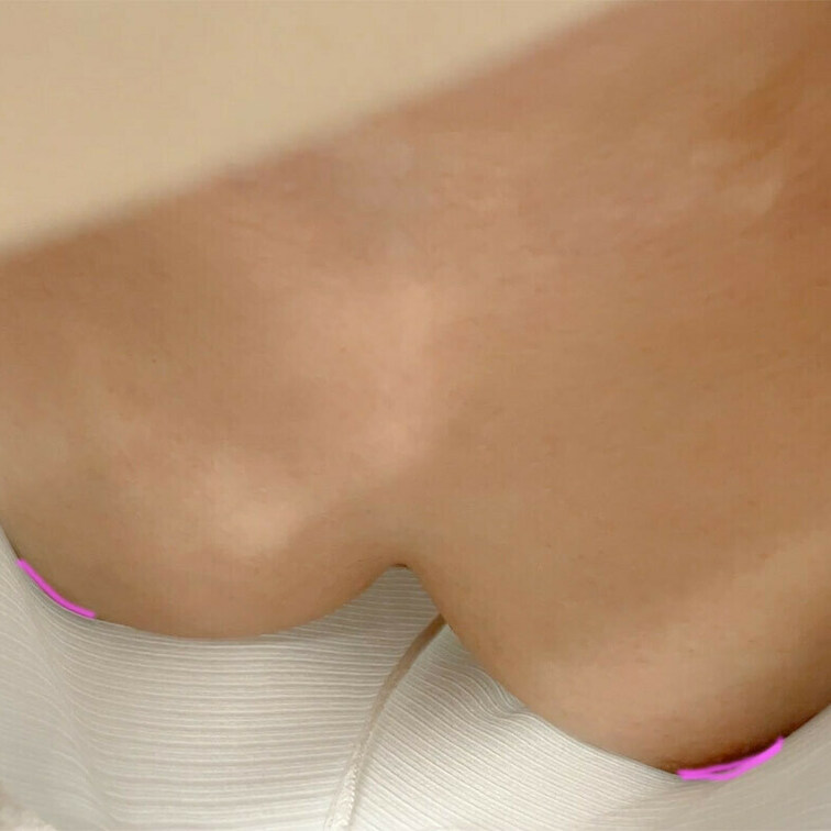 胸元ガッツリなので差し込み！！💕💕
オッパイ綺麗ですねぇぇ(>_<)

動画詳細はこちら！！！
https://