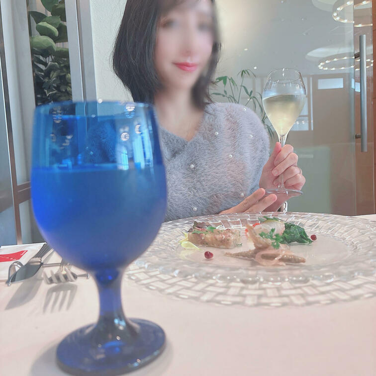 こんばんは人妻ゆうです💋

今日はイタリアンでランチ🩷

新作またアップします☺️