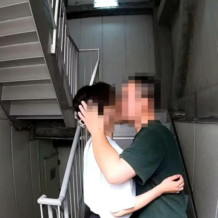 スレンダー主婦さんを非常階段連れ込んでフェラ抜きはこちらから⇓⇓⇓

https://myfans.jp/posts