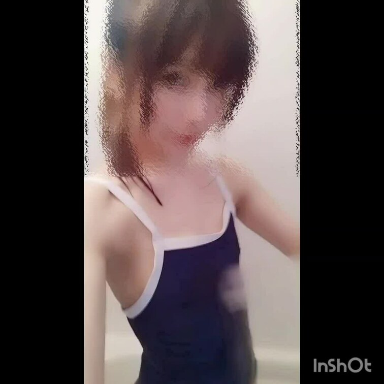 スク水で水浴び🤗🌊