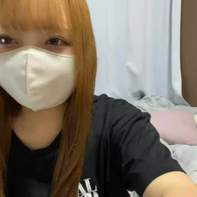 【なゆ 18 歳】

なゆさんのライブ配信動画です
生配信 だと、1 回の有料配信を視聴すると、おおよそ平均 5,