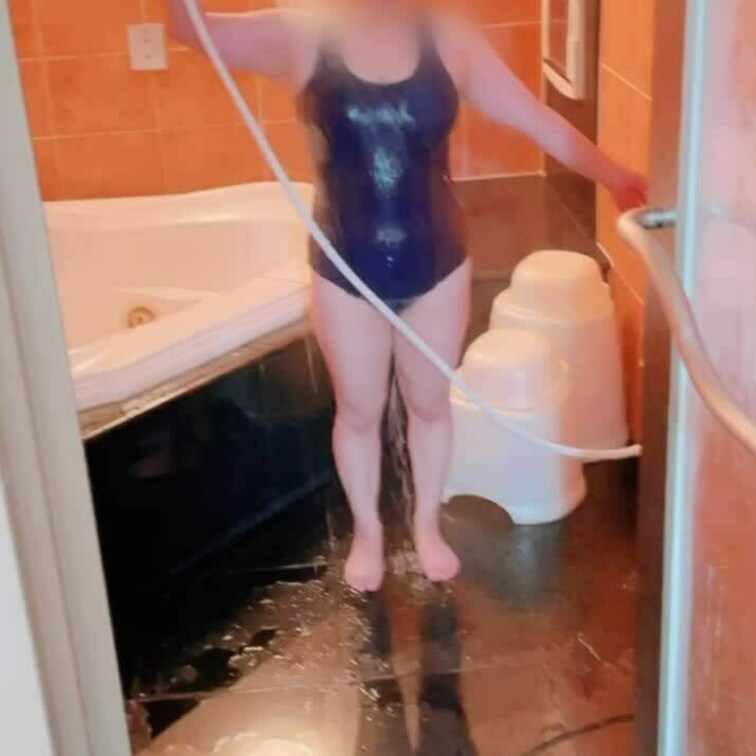 8月10日ご報告動画
スク水どう扱ってよいか分からず💦
水浴び🚿😅