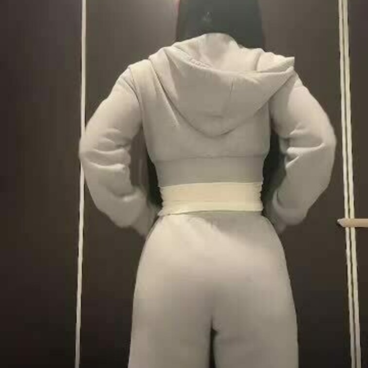 休日はジムトレーニングへ
着替えのショート動画です🤭