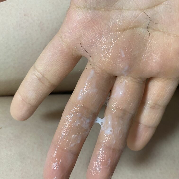 今日はチャトレするのにもうオナニーしちゃった。
動画はまた後で載せるね。