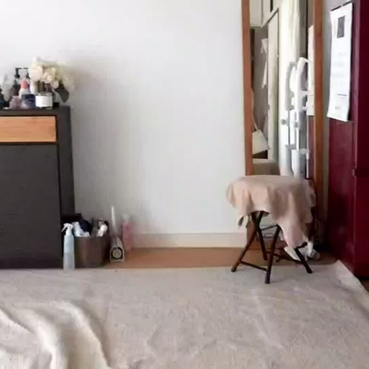普通のOLが着替えたら
普通だからドキドキ💓興奮しませんか？
隣のお○○○さまの着替えです