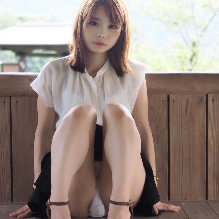 インスタでも微エロ写真アップしてます。が、もっとエッチぃのはこっちで見てね。