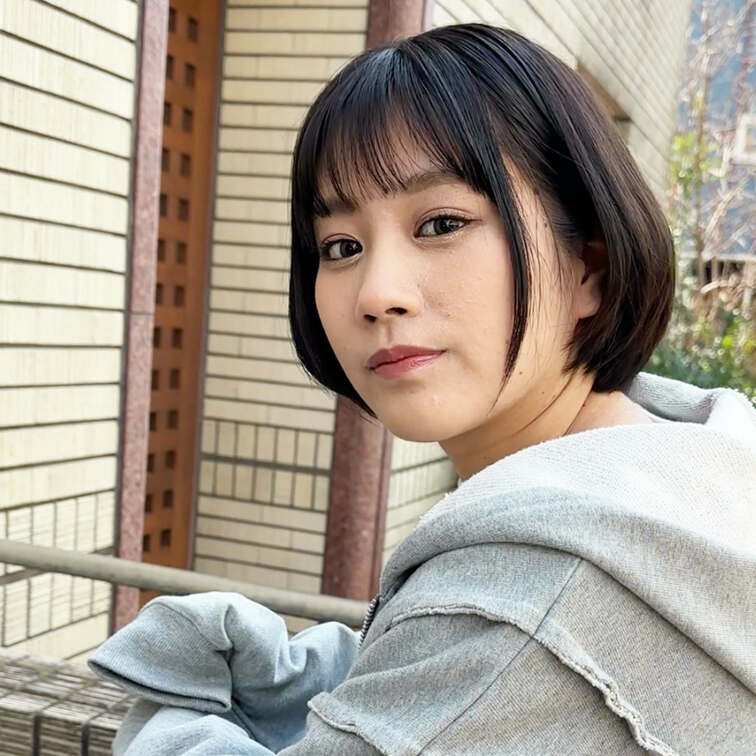  #151【ERINA 22歳】
今回ストリートスナップに協力してくれたのは、オーバーサイズのトップスが可愛らしいER