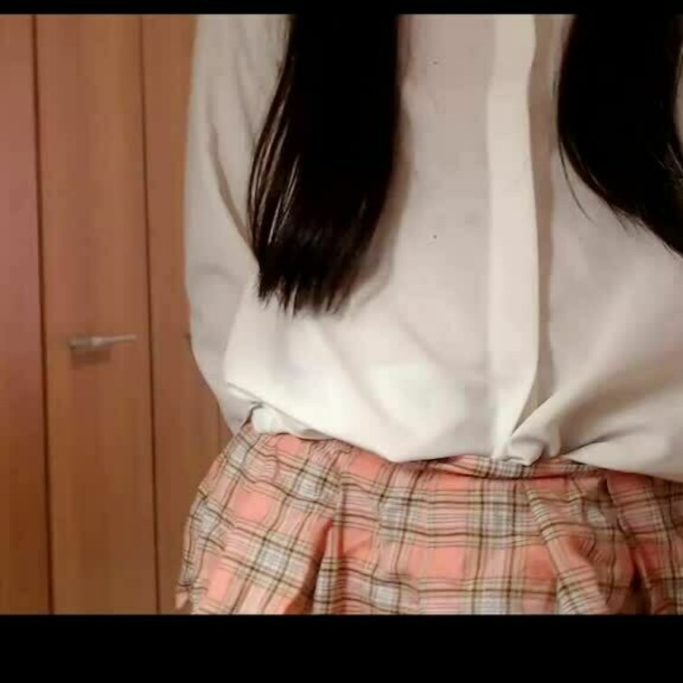 今週は・・・スカートと言っていいのか？？
これもスカートだよね？？ミニミニでスタート♪♪💗