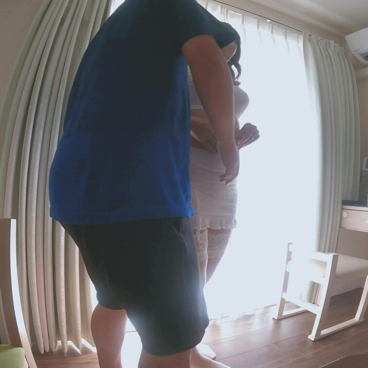 待ちに待った産後初のセックス😳
子どもをお昼寝させて撮ったのでちょっと声が聞こえますが😣
先日お着替えしたえっちなコ