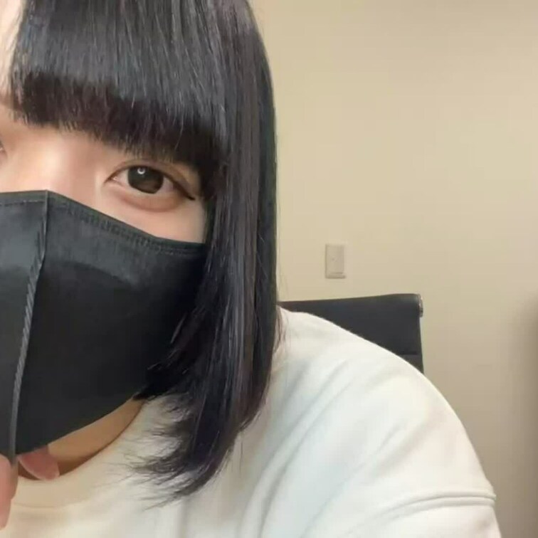 【りん 18 歳】

りんさんのライブ配信動画です
生配信だと、1 回の有料配信を視聴すると、おおよそ平均 5,0