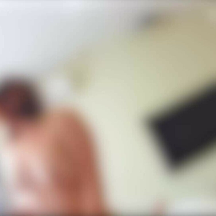 彼氏のことも忘れて快感に没頭する女子大生の顔に大量の精子をぶっかけてあげました。
プラン加入でフル動画ご覧いただけます