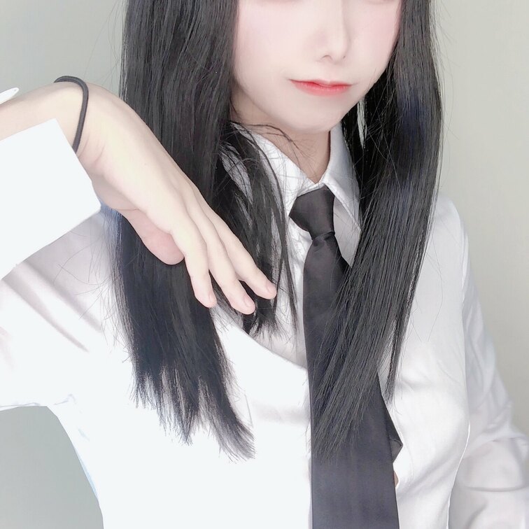 今日は真面目スーツです(`・ω・´)ゞビシッ!!