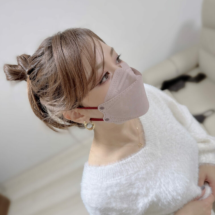 すみません💦
実は昨日の夜から熱出ちゃって
病院行ったらインフルエンザでした😷
○○○飲んで熱は下がってきてるので