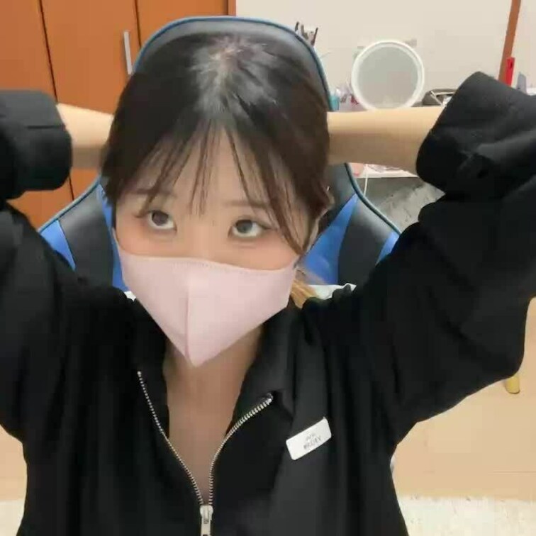 【いのり 20 歳】

いのりさんのライブ配信動画です
生配信 だと、1 回の有料配信を視聴すると、おおよそ平均 