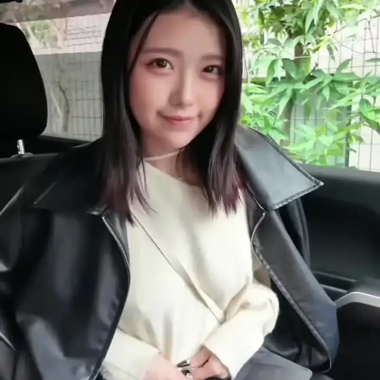 車の中で…しちゃう？♡