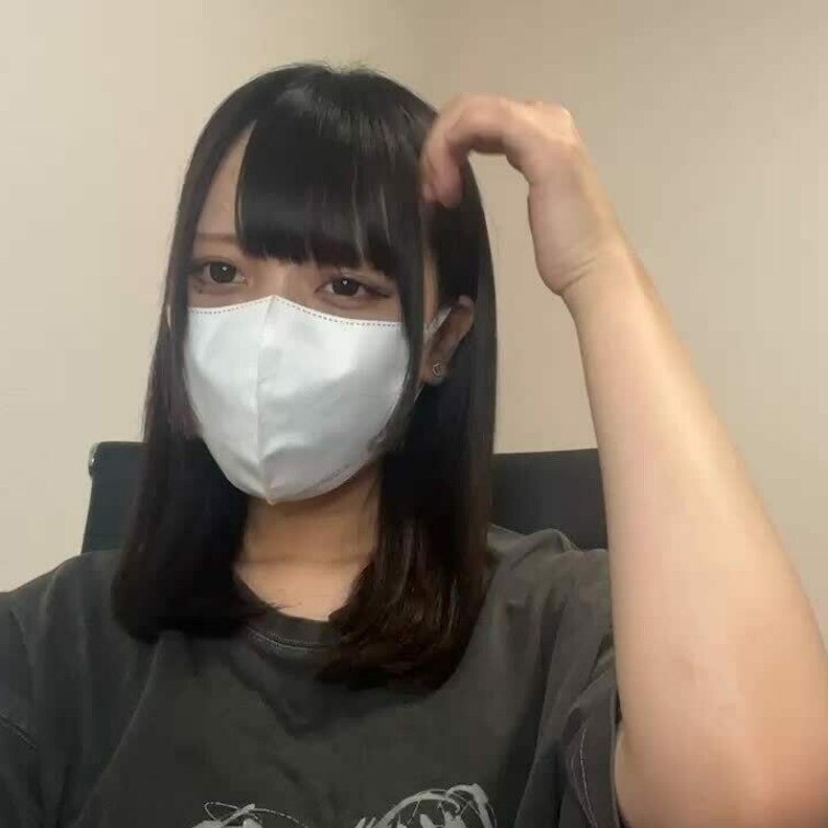 【りん 18 歳】

りんさんのライブ配信動画です
生配信 だと、1 回の有料配信を視聴すると、おおよそ平均 5,