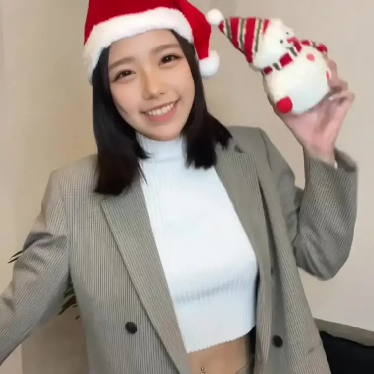 
クリスマスが終わってしまってもみゆの投稿は止まらないよ！！

しっかり目を凝らしてみゆのピンクのところ見てね🩷