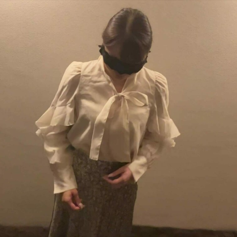 〈No.35〉【シルバープラン】24歳かわいい系女子がセクハラマッサージに最初は嫌がるも途中からトロけてハメちゃいました