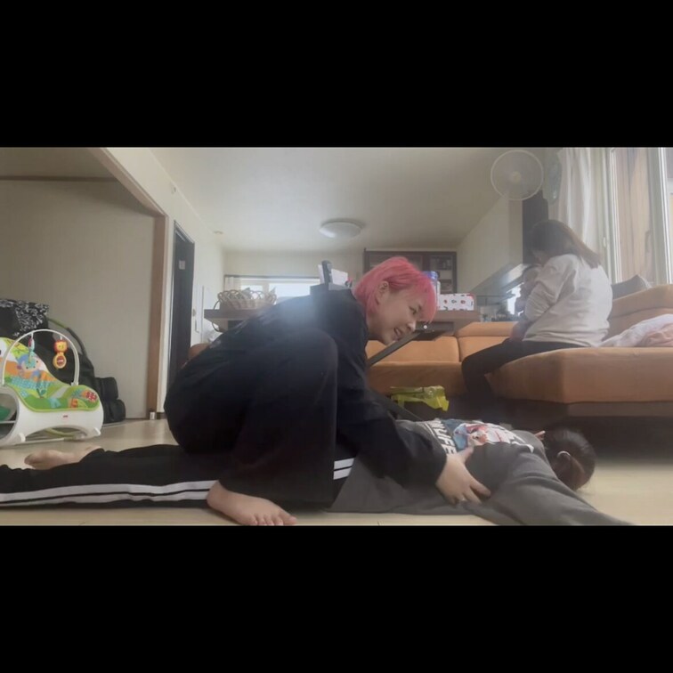 皆様いつもご購入ありがとうございます☺️
今回のくすぐり動画はこちらです👍

是非見てあげてくださいね(  ˆОˆ