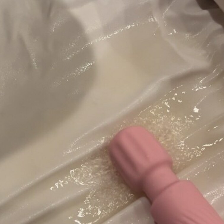 【閲覧注意】大量潮吹きお漏らしして、エッチな気分に、、、