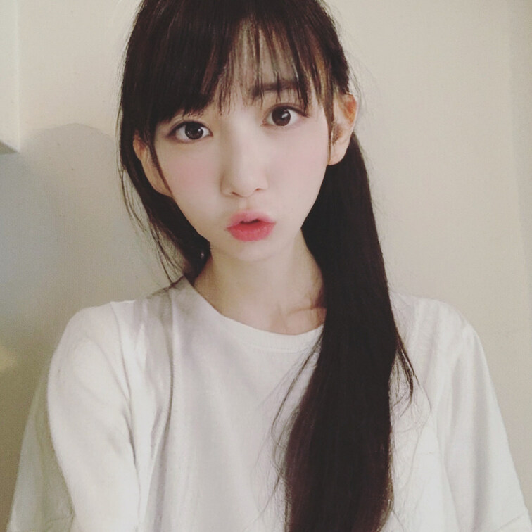 毎日投稿を続けていたんですけど、今日も忙しくて・・・
過去撮りの○○○顔つめあわせです
４枚あります
メガネっこは