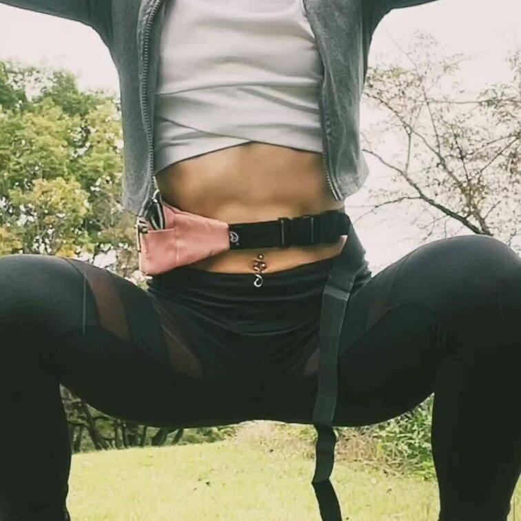 雨にうたれながら、お尻突き出しトレーニング🍑✨