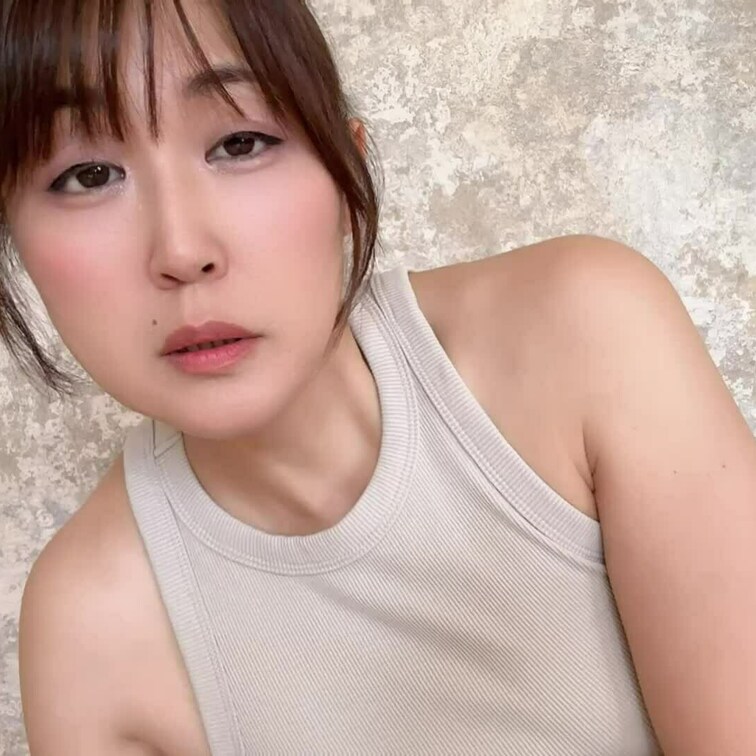 先日、ファンサイトからメッセージをくださった男性とエチエチなことしてきました…♡

童貞くんで臭いチンポをたくさん舐