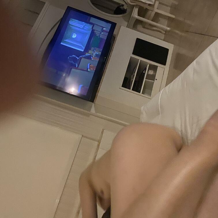 昨夜のおねぇちゃん。貞子に襲われてるようなフェラ動画は後ほど