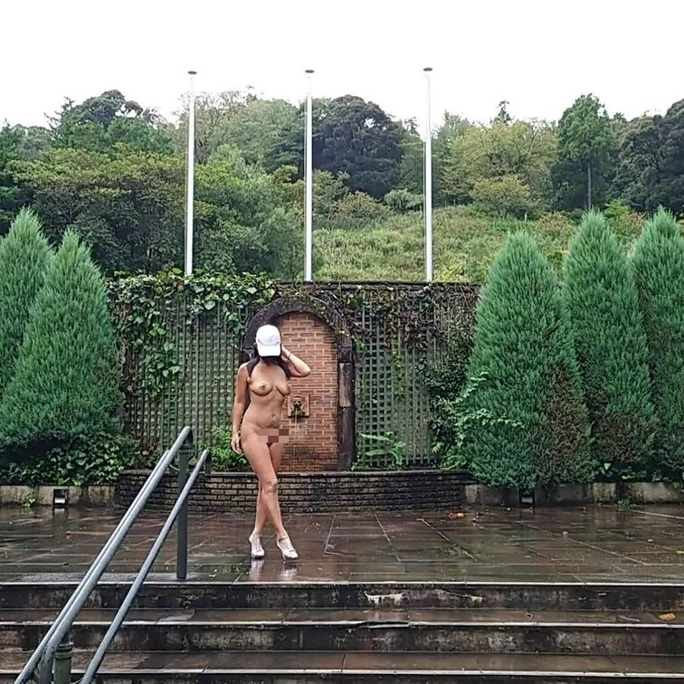 【露撮編】※特別プラン
見学したかった施設が天候不良で休園😆　せっかくなのでその前で露撮しました😁