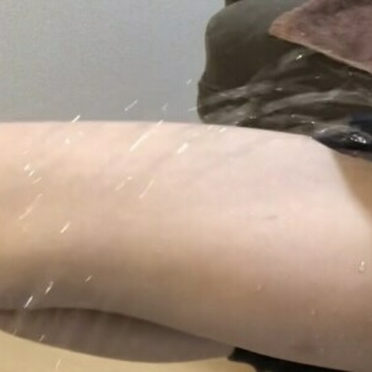 潮吹きオナニー大噴射🐳 【制服コス着用】ぬるぬるおまんこ丸見えで…

↑こちらの高画質フル動画です✨
公開期限は3