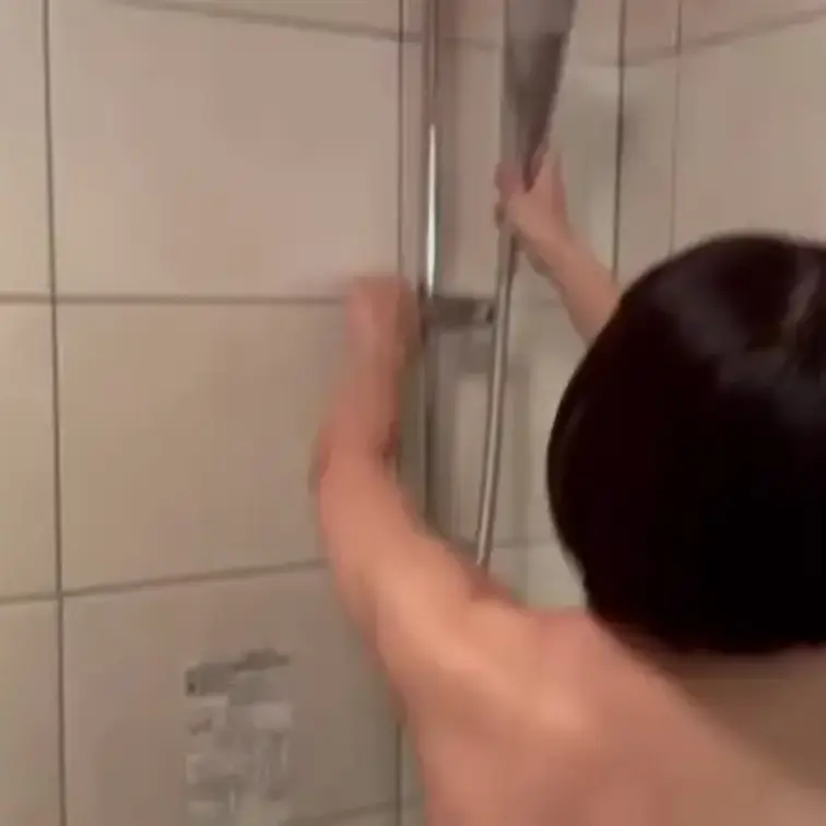 りんちゃんとの遅漏男我慢対決！果たして1時間30分のバトルはどちらが勝つのでしょうか？
 射精我慢対決です！最後まで出