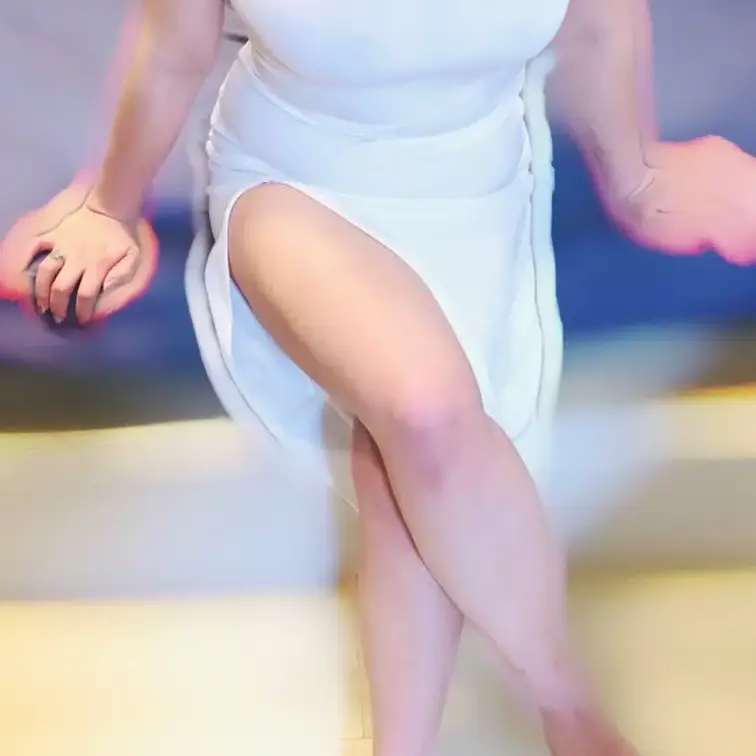 パソコン調子悪くて修理中😭
モザイクかけるエッチな動画はゴールデンウィークくらいにはアップできるかな🍑
これはSNS