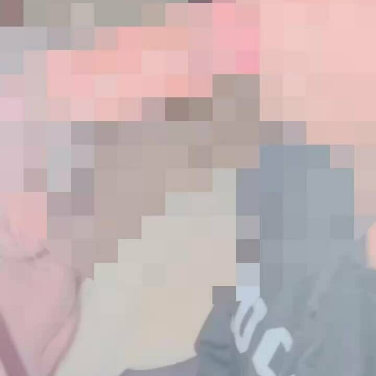 超絶フェラなり〜💓
巨根過ぎて!むせちゃうよ笑
舐めて舐めて....