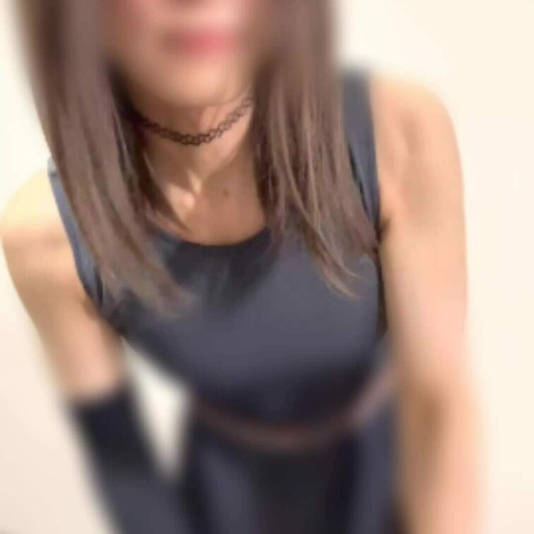 高飛車なお○○○さんが自分のいやらしい所を弄り感じてる姿を見てください🌸