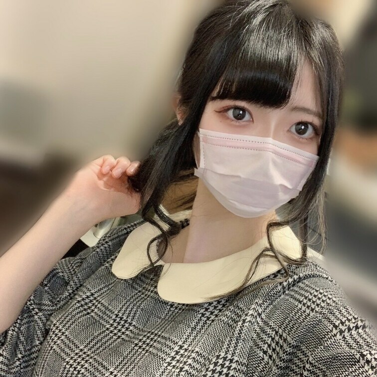 はじめまして投稿🐰!!

うさと申します！
アイドル目指してます🎤✨
裏垢的な感覚でSNSには載せれない写真だっ