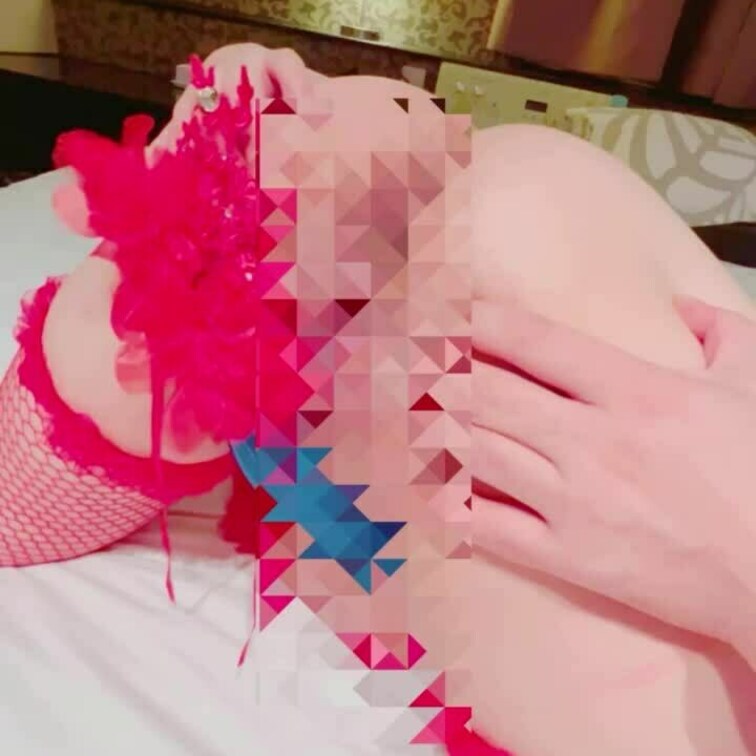 ❤️恥ずかし過ぎるパックリオマンピー❤️

四つん這いになってオマンピーを開かれたら

パックリ丸見えになってし