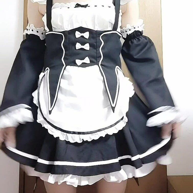 リ○ロのメイド服を試着していたらムラムラしてそのままオ○ニーしちゃいました
