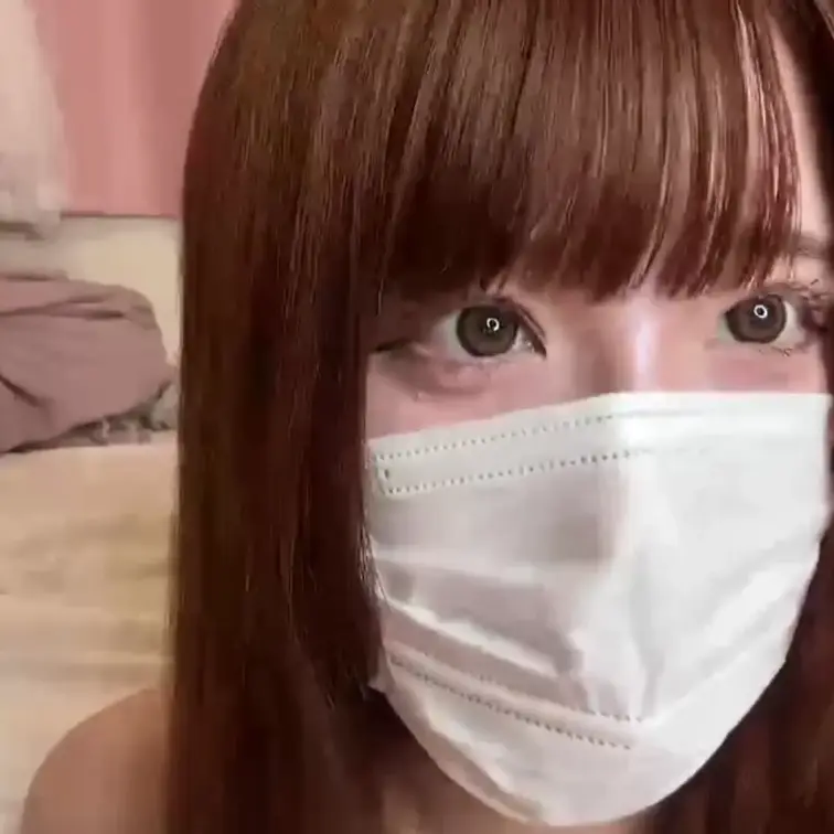 【みれい 20 歳】

みれいさんのライブ配信動画です
生ライブ配信だと、1 回の有料配信を視聴すると、おおよそ平