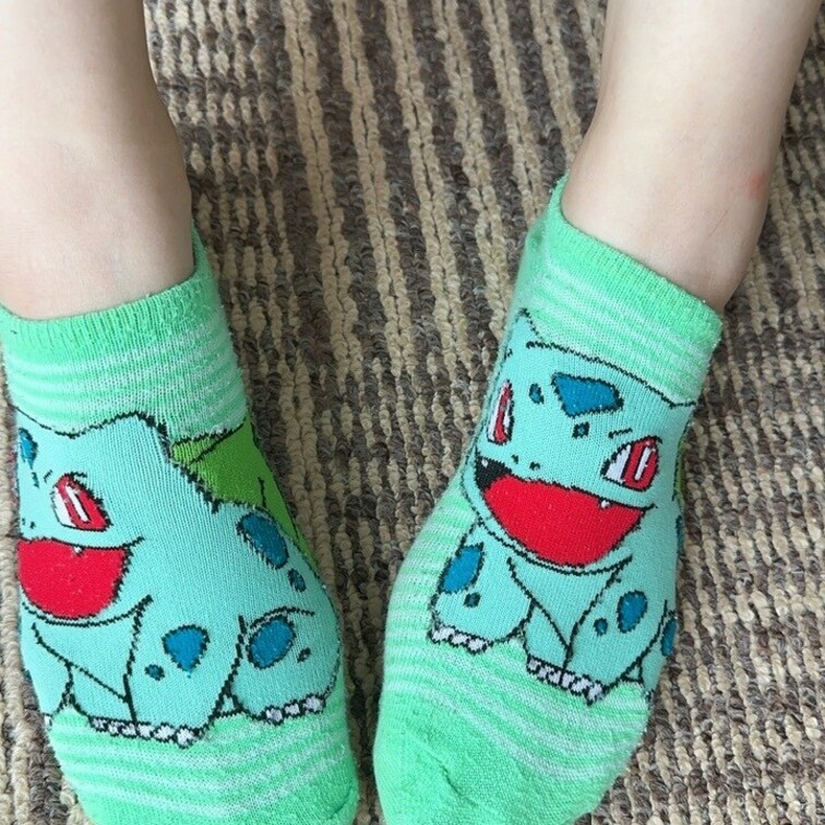 超!ボロい靴下♡¥2000販売!
もう何年履いたかわかんないぐらい履いたボロボロ靴下ですm(_ _)m
ポケモン