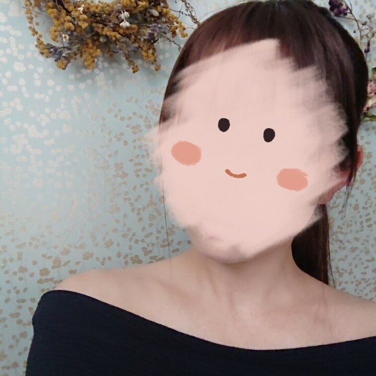 おはようございます(๑´ω`๑)♡
今日は脇フェチさん向け♥
オフショル着て吊革わざと持つタイプです(*´∇`*)
