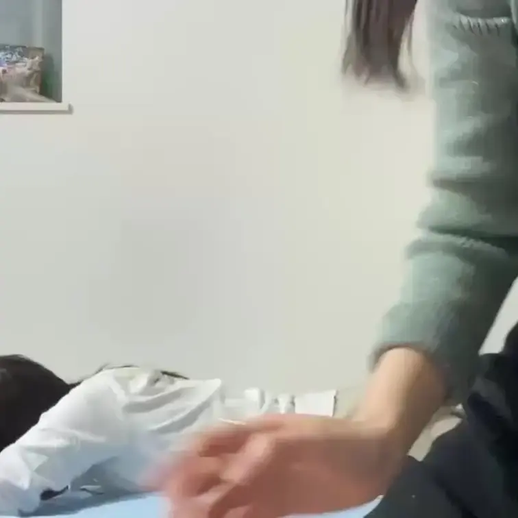 皆様大変お待たせしました！
今回皆様大変お待たせしました！
今回のくすぐり動画はこちらです👍

是非いっぱい見て