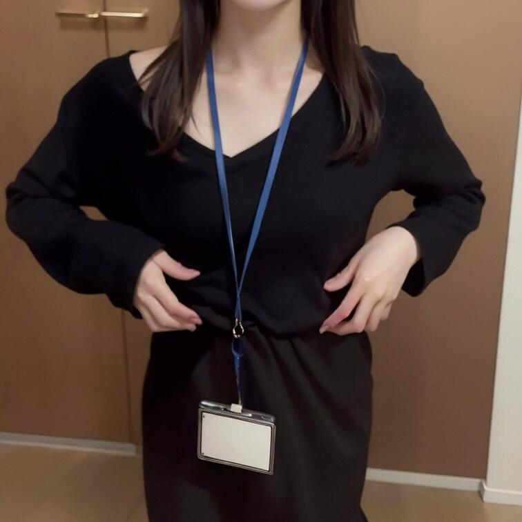 社員証つけたまま脱いじゃいました(˶ฅωฅ˵)
 もっとパンツも脱いじゃった続きも後ほどアップします💕
