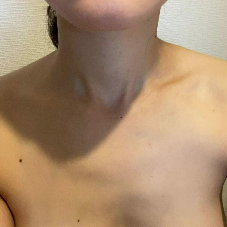 撮影の休憩中、我慢できなくて舌を出して指を舌の先っちょでペロペロ舐めてみた🥺
はやくご褒美が欲しい💦💦💦
amazo