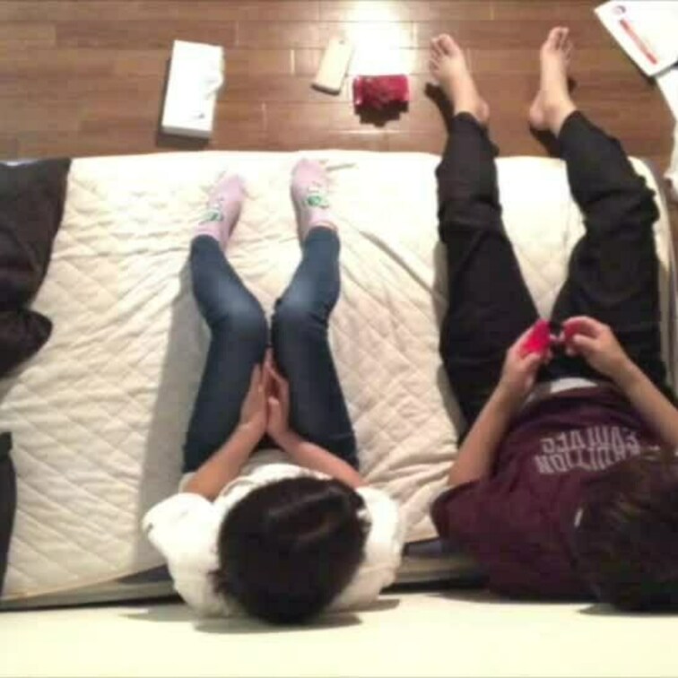 【ファン限定フル動画】🎁上アングル

大◯生彼女と休日デートを楽しんだ後、僕の部屋で彼女とイチャイチャしてる時に新し