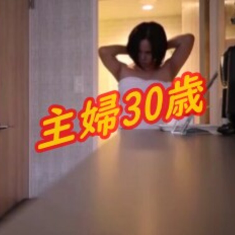 久々に美魔女の３０歳のキュートな
女性とホテルで逢引の一部始終！！

今回は横アングルの尺八のシーン！！

(